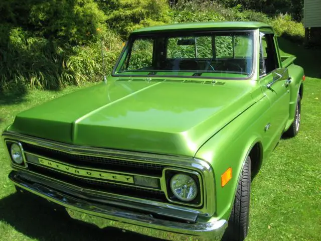 1969 chevy c10 stepside pickup short box .(l@@k)