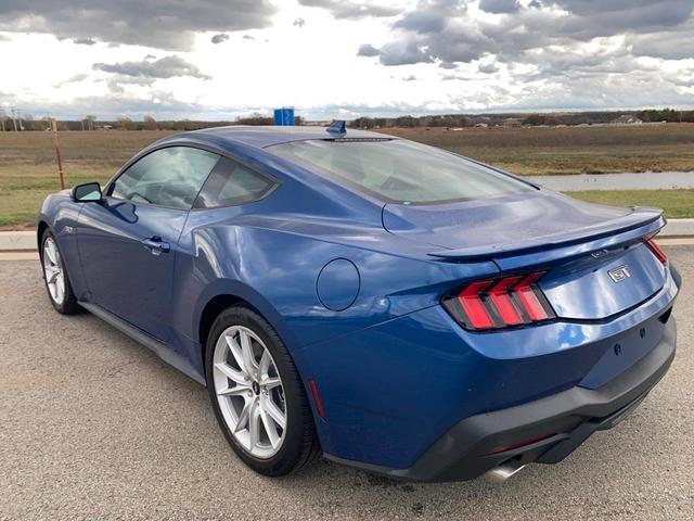 2024 ford mustang gt premium