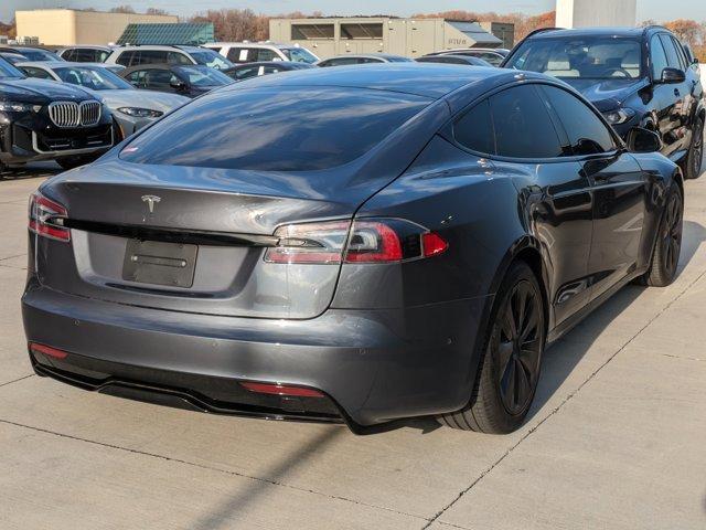 2022 tesla model s base