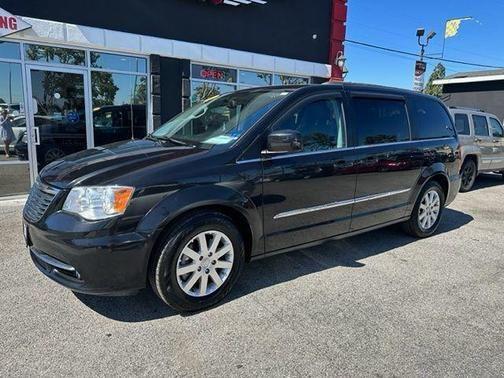 2015 chrysler town & country