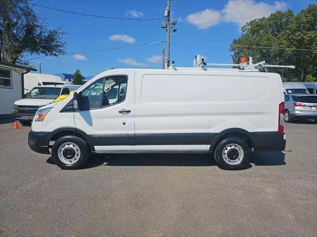 2020 ford transit-150 base