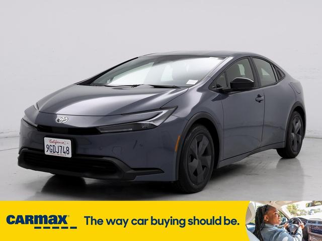 2023 toyota prius le