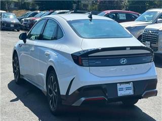 2025 Genesis GV70 advanced