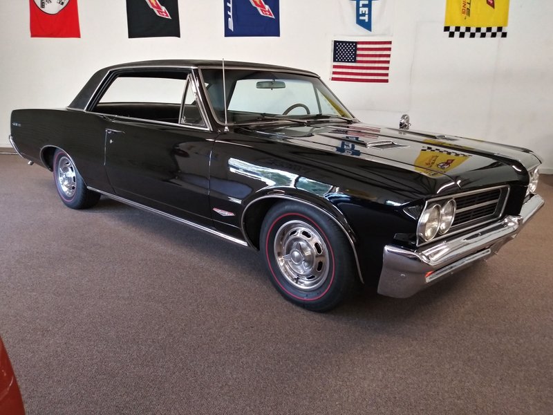 pontiac gto coupe