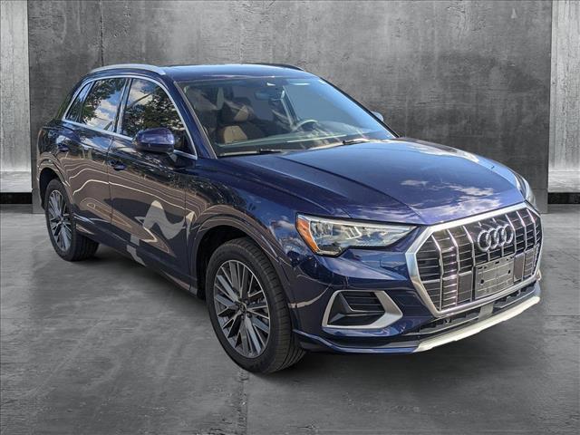 2022 audi q3 40 premium