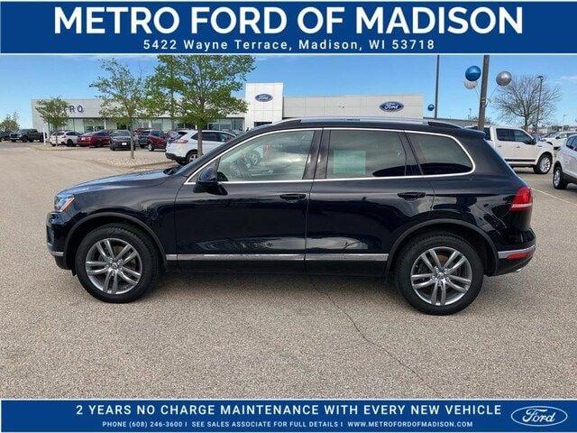2016 volkswagen touareg vr6 lux in madison, wisconsin