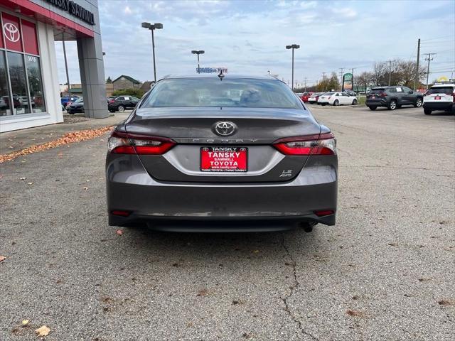 2022 toyota camry le