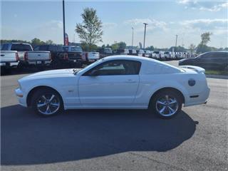 2008 Ford Mustang gt deluxe