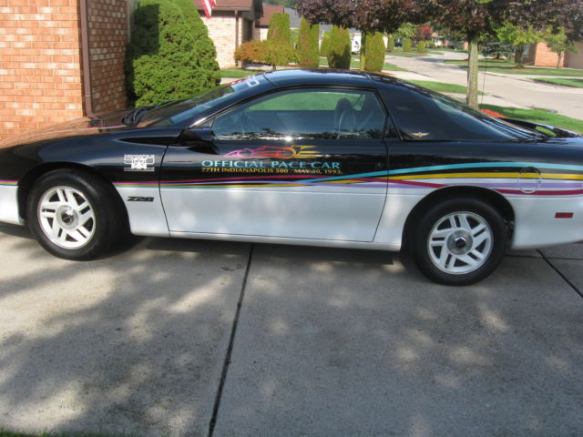 1993 chevy camaro z 28 indy pace car,only 650 produced