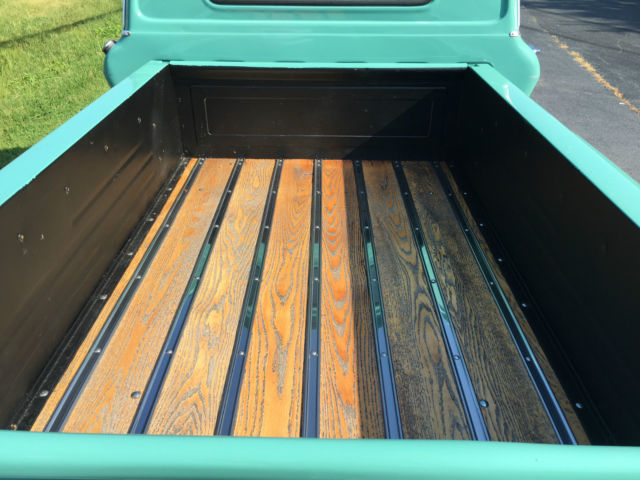 clean stepside short bed