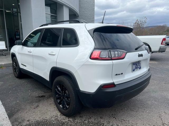 2023 jeep cherokee altitude lux