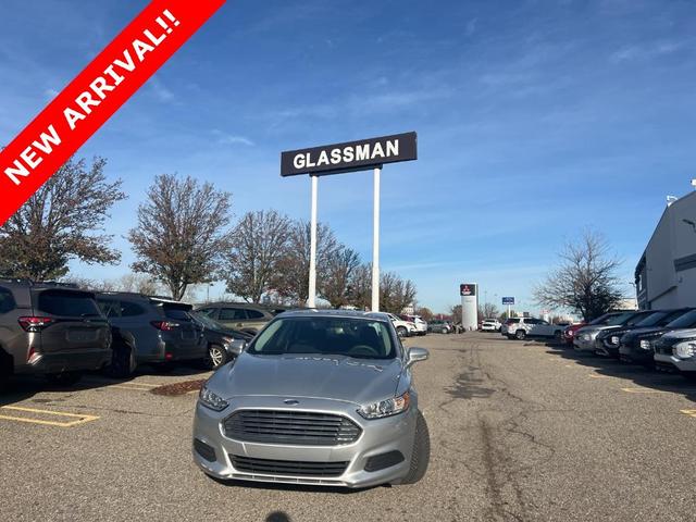 2015 ford fusion se