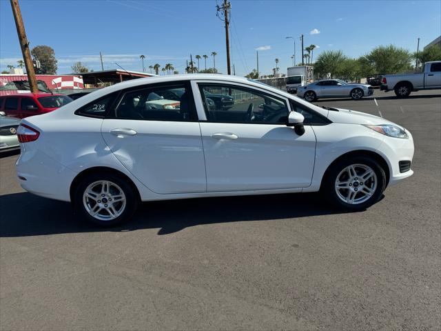 2018 ford fiesta se sedan