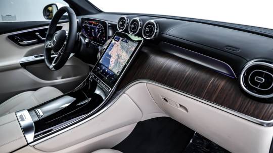 2025 Mercedes-Benz GLC