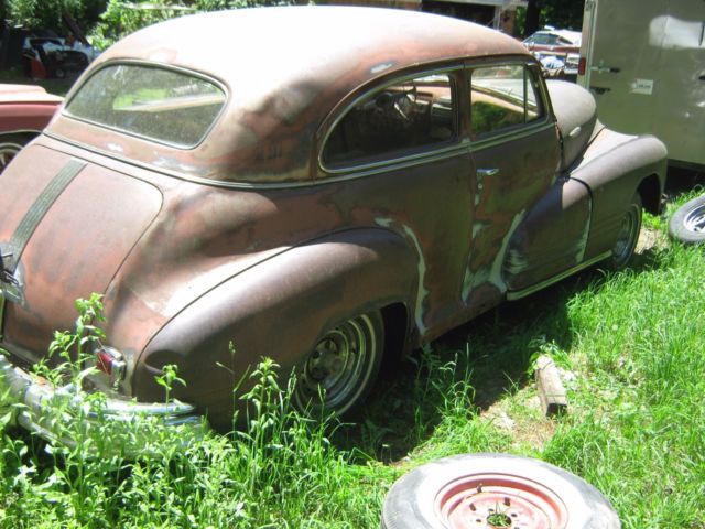 1946 pontiac 2dr,colorado car,rock solid,complete minus drivetrain.very straight
