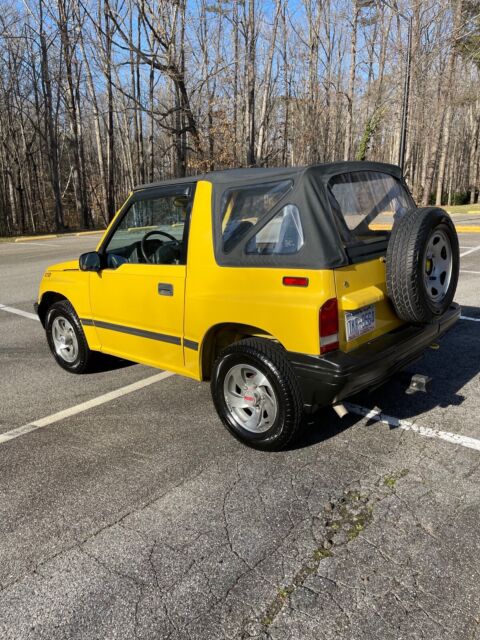1992 geo tracker yellow 4wd manual