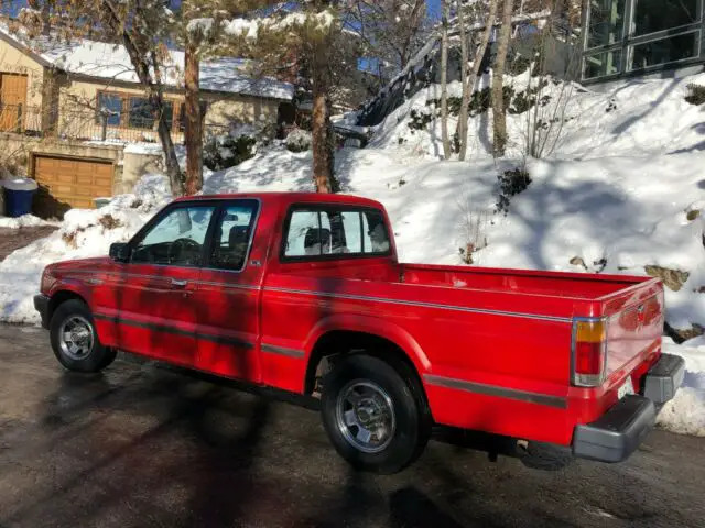 mazda b2200 lx club cab