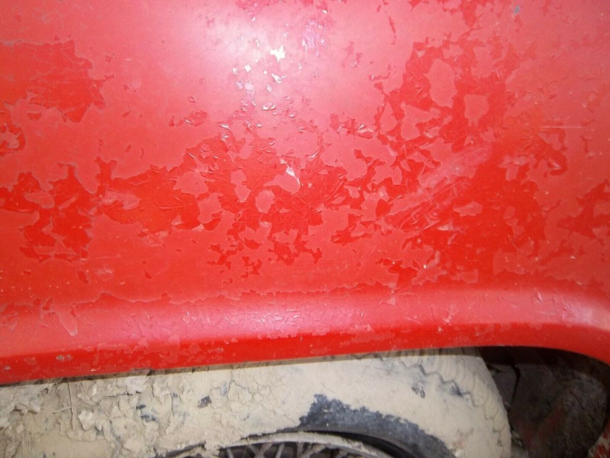 project missing motor,nice seats.75,000 miles 1976 model