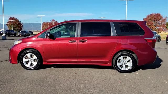 2018 toyota sienna l