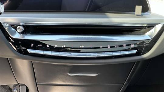 2024 cadillac lyriq luxury 2