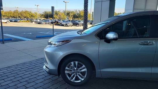 2023 Toyota Sienna
