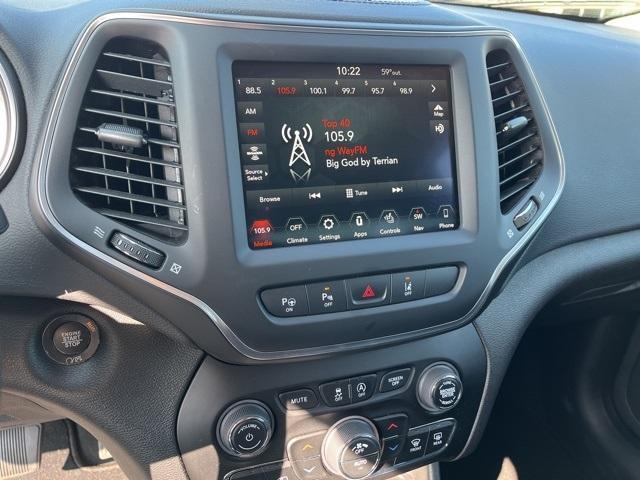 2023 jeep cherokee altitude lux
