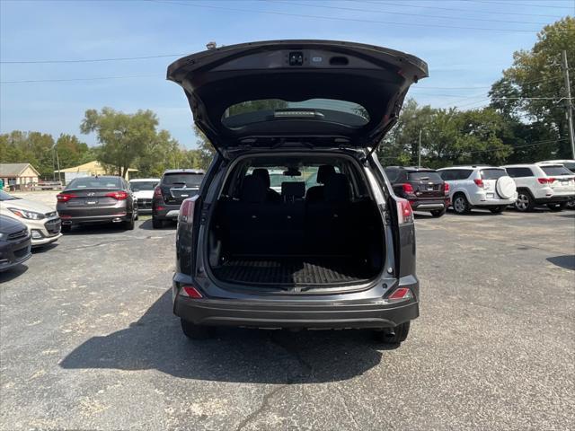 2018 toyota rav4 le