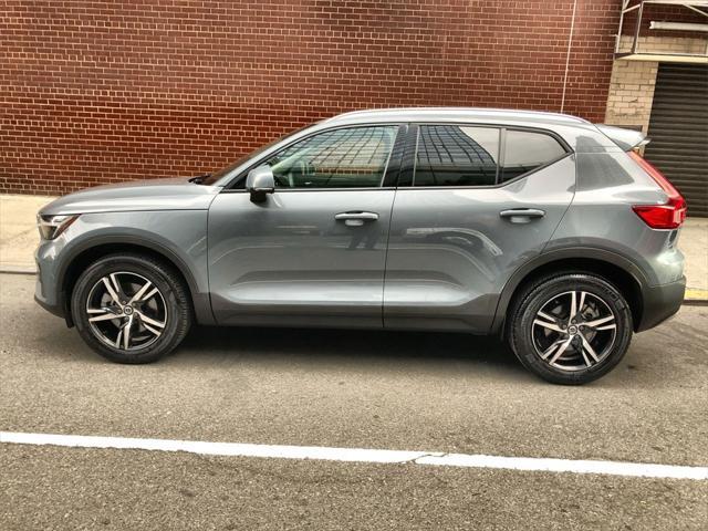 2023 volvo xc40 b5 core