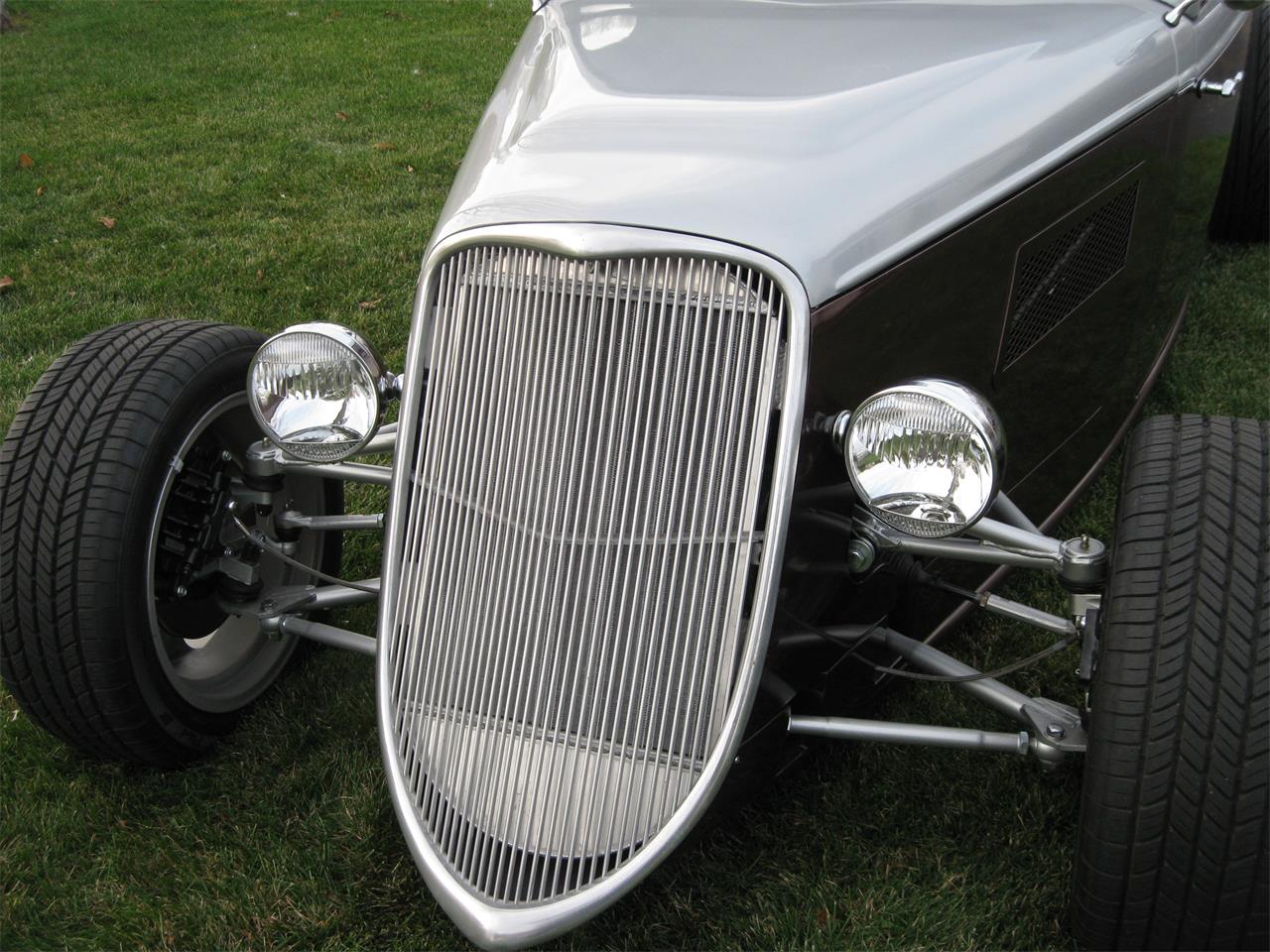 1933 ford 3-window coupe