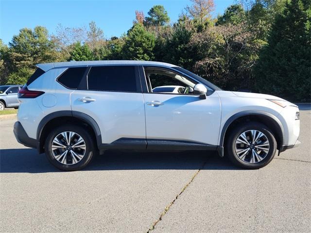 2022 nissan rogue sv