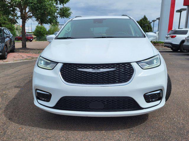 2022 chrysler pacifica touring l