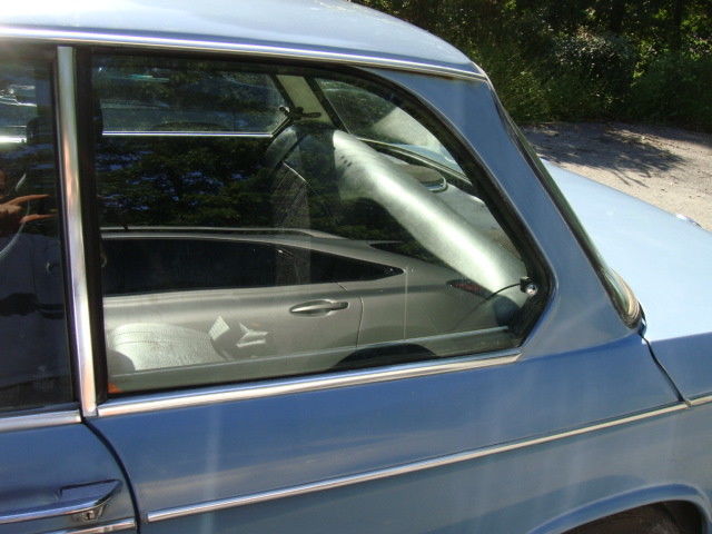 a classic bmw with upgrades from bmw 320i
