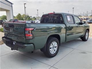 2024 Nissan Navara (Frontier) sv