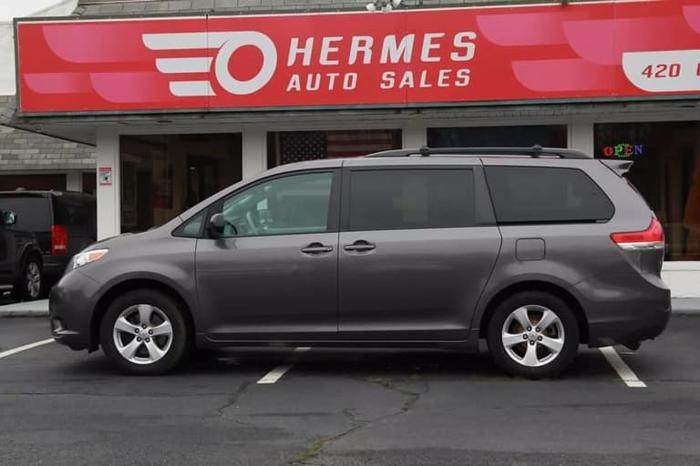 2014 toyota sienna le minivan 4d in taunton, massachusetts