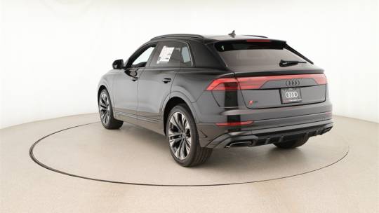 2024 Audi Q8