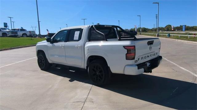 2023 nissan frontier sv