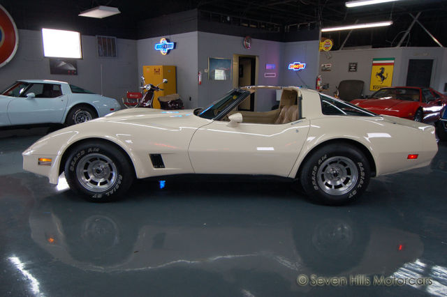beautiful condtion, low miles, beige/camel, loaded, very clean and nice driver