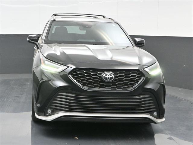 2021 toyota highlander xse