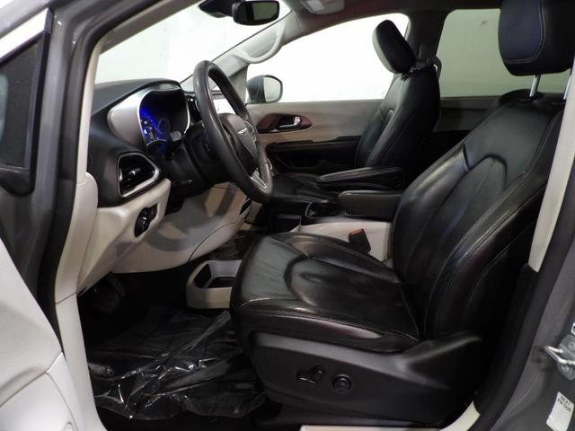 2022 chrysler pacifica touring-l