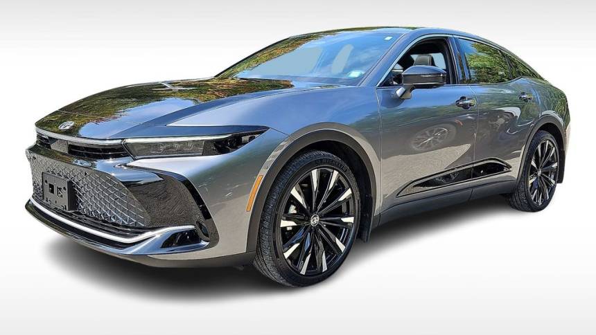 2024 toyota crown platinum
