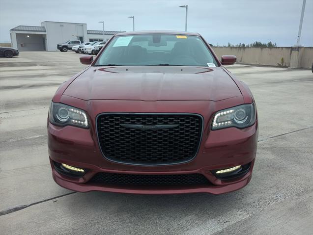 2023 chrysler 300 touring