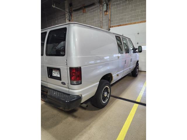 2011 ford e150 work van