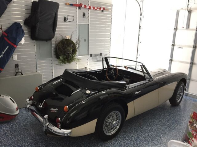 1966 austin healey mk3 3000,rotisserie restoration.roadster 2+2 bj8