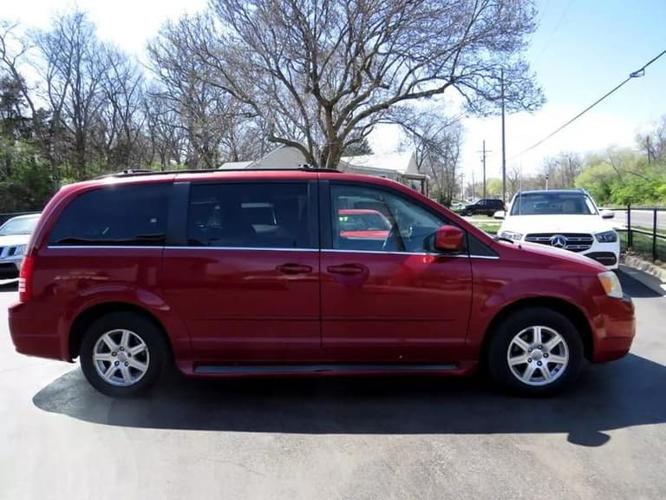 2008 chrysler town & country touring minivan 4d in overland park, kansas