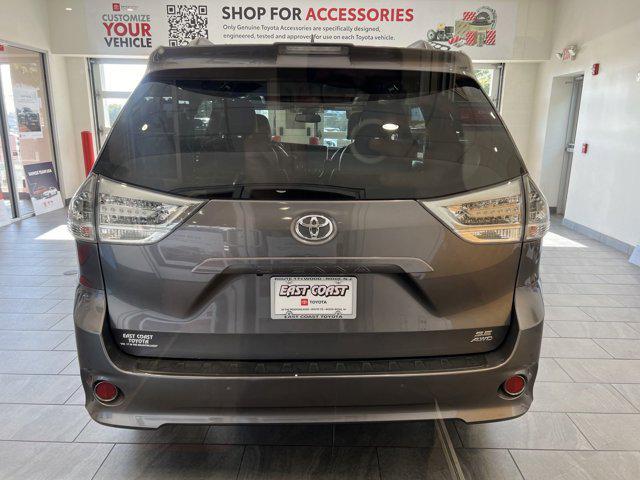 2019 toyota sienna l