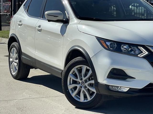 2022 nissan rogue sport sv