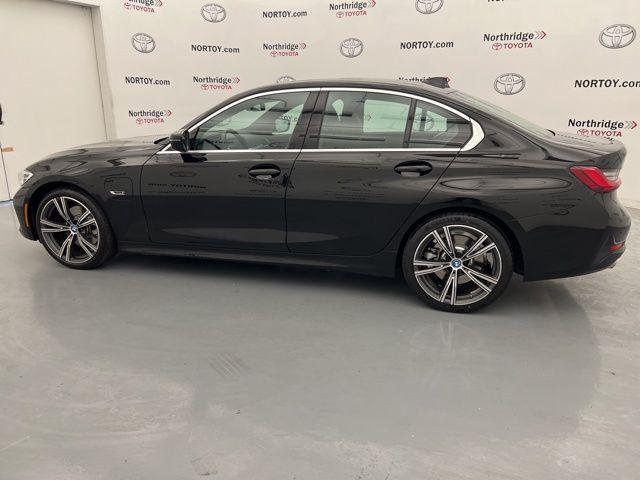 2022 bmw 330e base