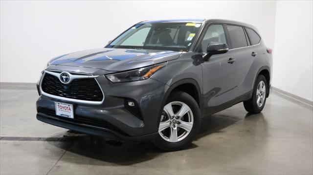 2024 toyota highlander le