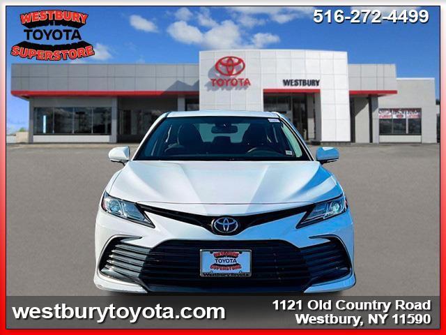 2021 toyota camry le