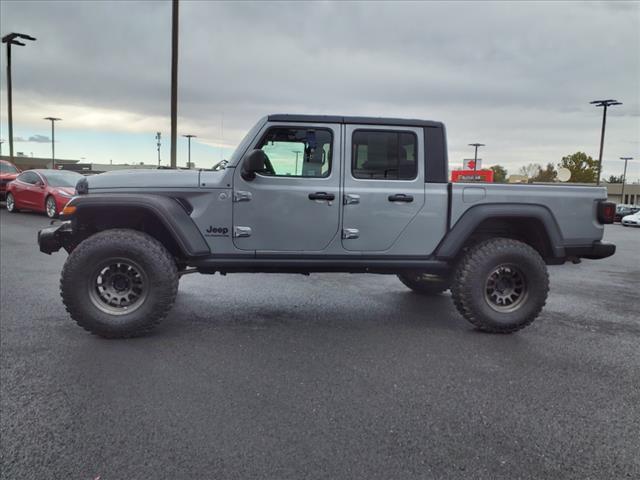 2020 jeep gladiator sport s